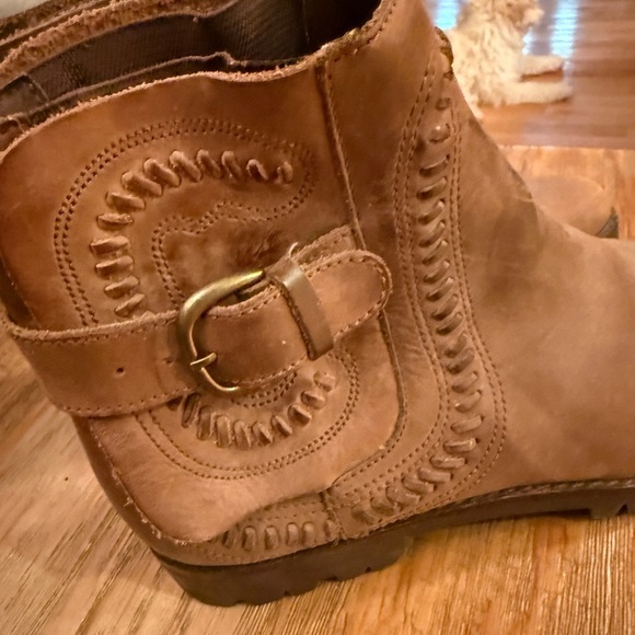 Circles Brown Leather Western Boots Made n Brazil cute w dresses or shorts!☀️🌞🕶️ - Picture 5 of 8